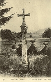 Révillon. - Croix du XVIe siècle